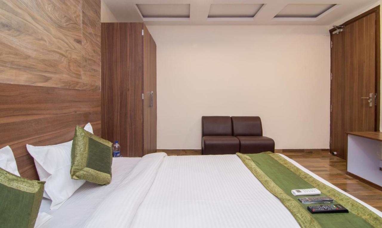 Treebo Trend Bipin International Hotel Lucknow Exterior photo