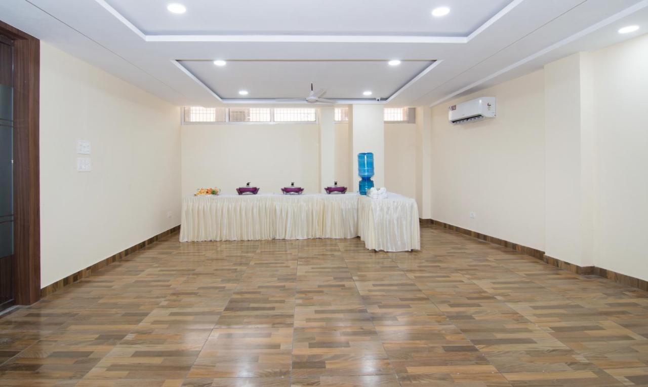 Treebo Trend Bipin International Hotel Lucknow Exterior photo