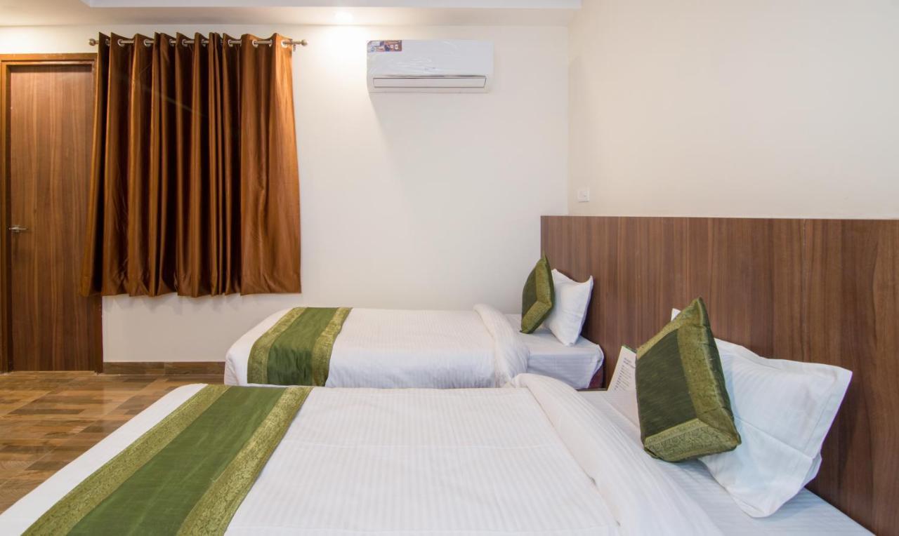 Treebo Trend Bipin International Hotel Lucknow Exterior photo