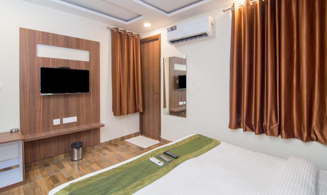 Treebo Trend Bipin International Hotel Lucknow Exterior photo